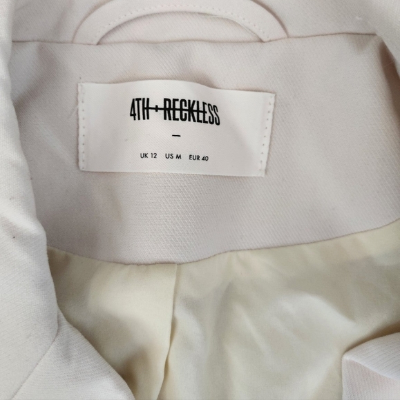 4th & Reckless Cream Wrap Blazer - Picture 6 of 7